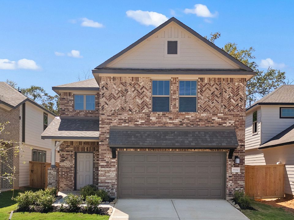 Welcome home to 9332 Hard Rock Road located in the Stonebrooke community and zoned to Waller ISD.