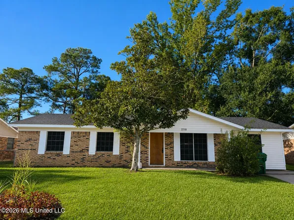 2710 E Angela Cir, Gulfport, MS 39503
