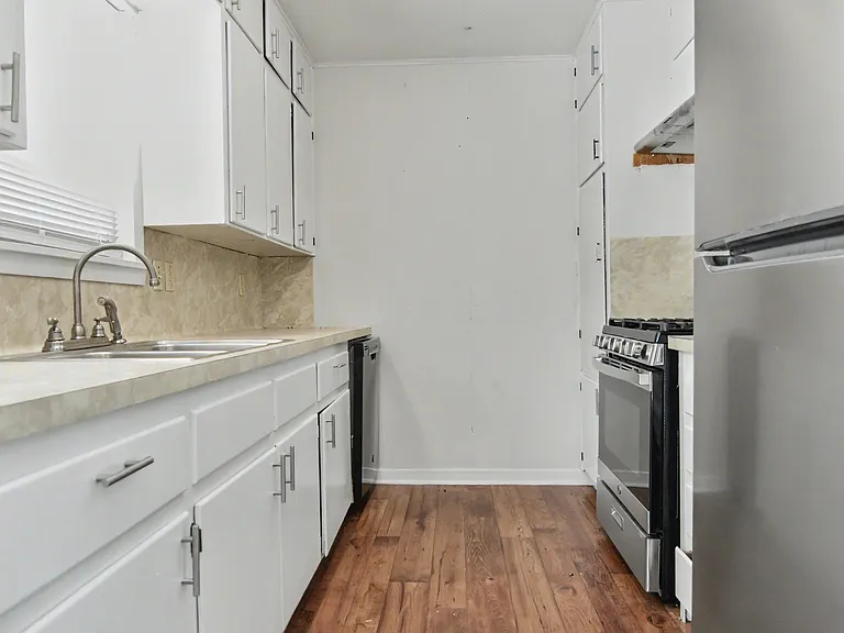 1306 Pine Dr — Photo 5