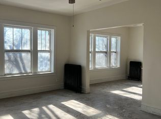 4832 W Montrose Ave #3, Chicago, IL 60641