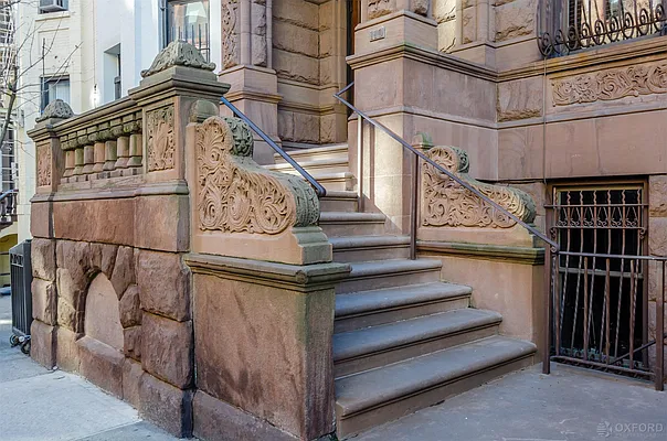 Sold by Oxford Property Group | media 10