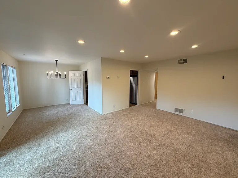 2060 Camel Ln #4 — Photo 22