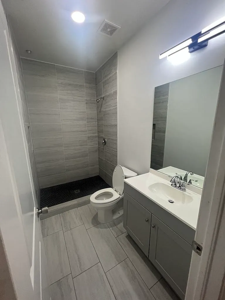 2616 Fern Ave — Photo 2