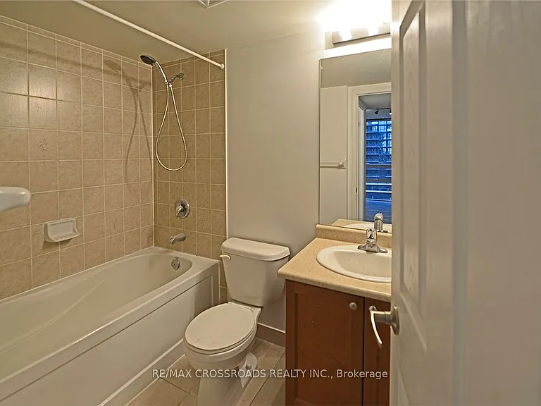 35 Hollywood Ave #1709 — Photo 20