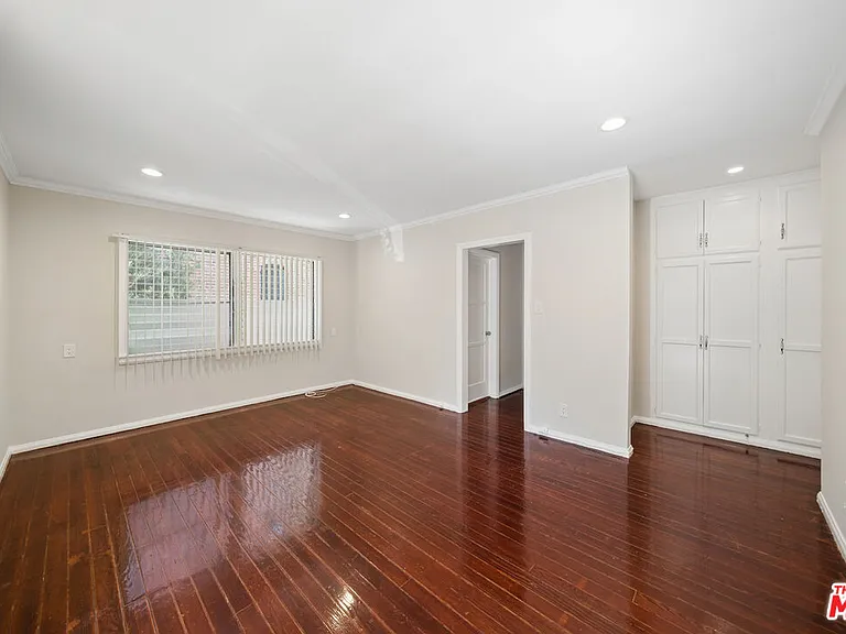 612 S Dunsmuir Ave #1 — Photo 2