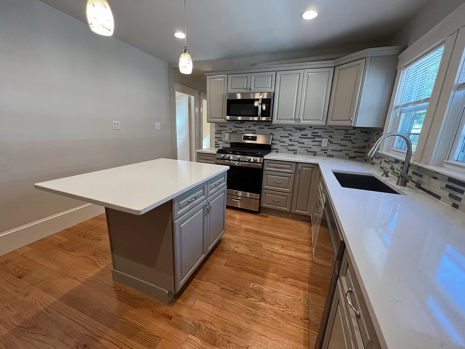 154 Summer St — Photo 3