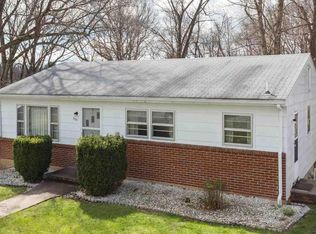 325 Monument Dr, Staunton, VA 24401