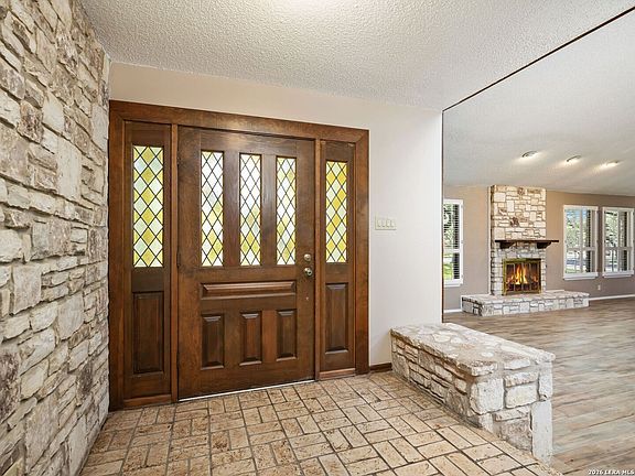 4th image of 200 Garrapata Lane