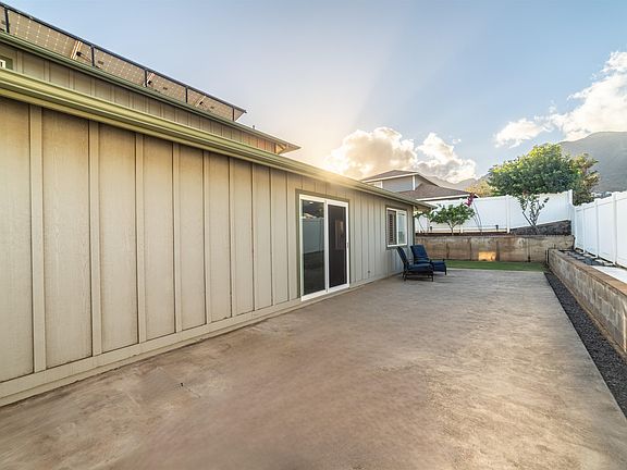 3rd image of 1032 Ulu Kanu St