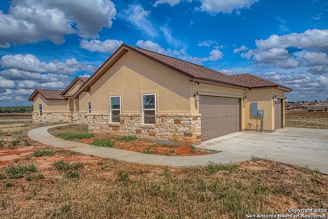 1st image of 123 Las Palomas Dr