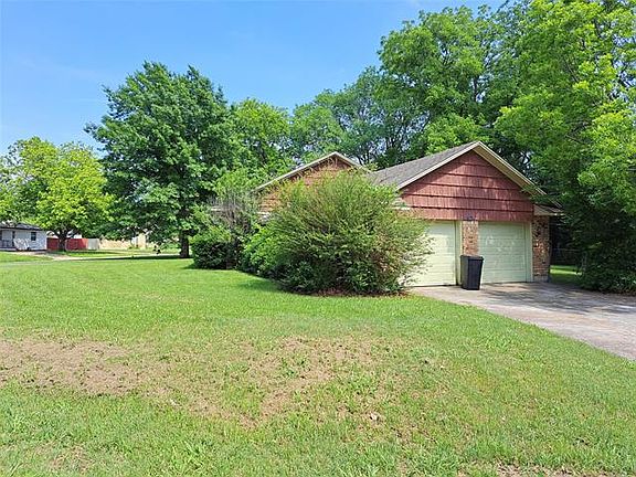 2nd image of 1244 Tosch Ln