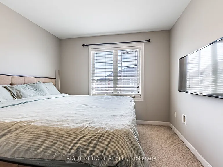 165 Hampshire Way #61 — Photo 31