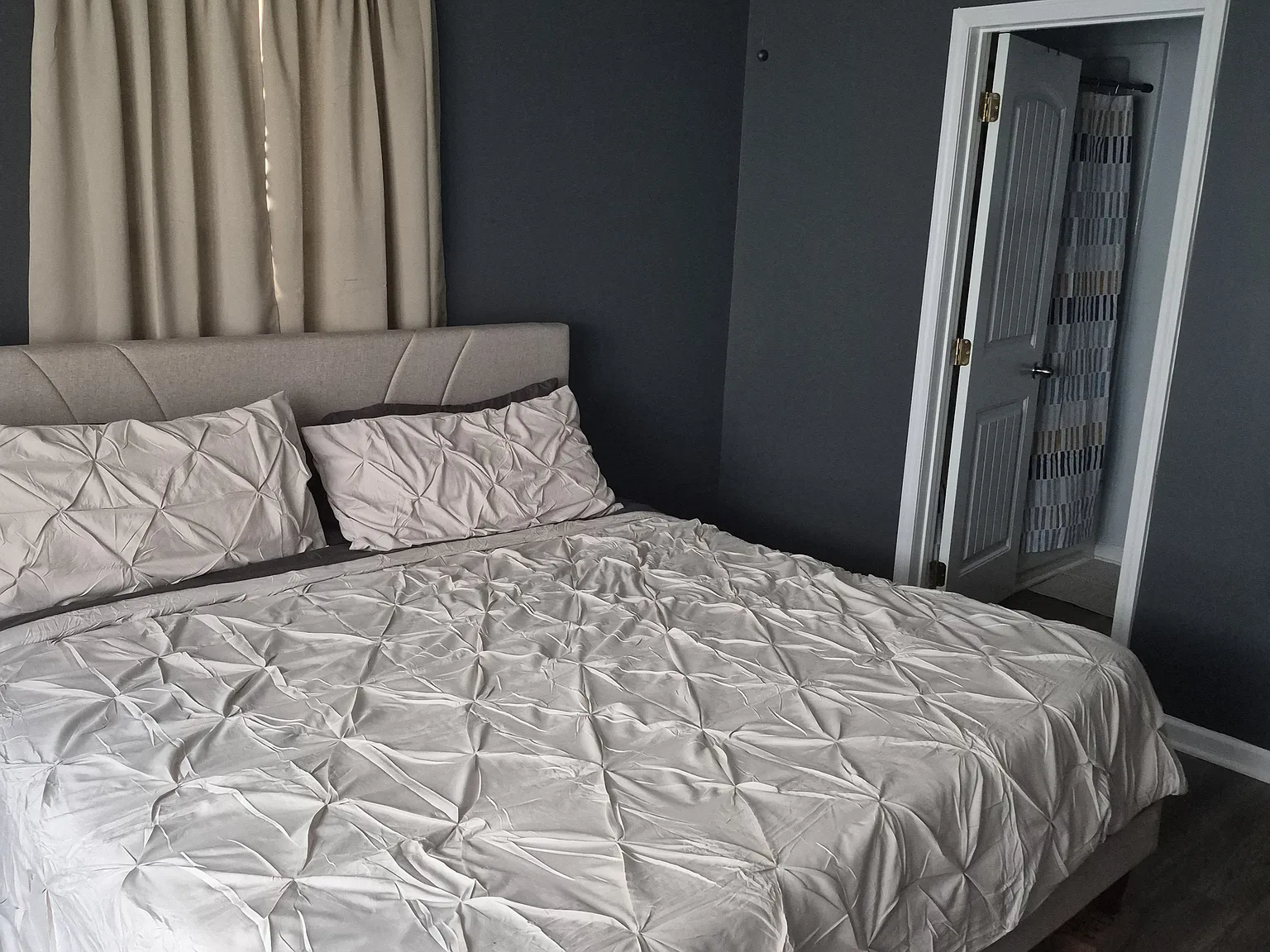 2 bed, 903 sqft, $2,100 — Photo 3