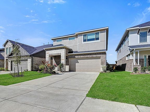 2nd image of 15442 Islandview Ln