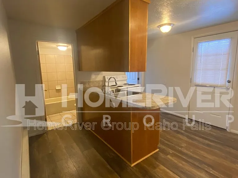 1350 Lake Ave — Photo 4