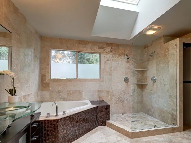 25451 SE 42nd Pl — Photo 18