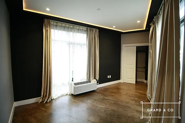 Rented by Grand & Co. | media 3