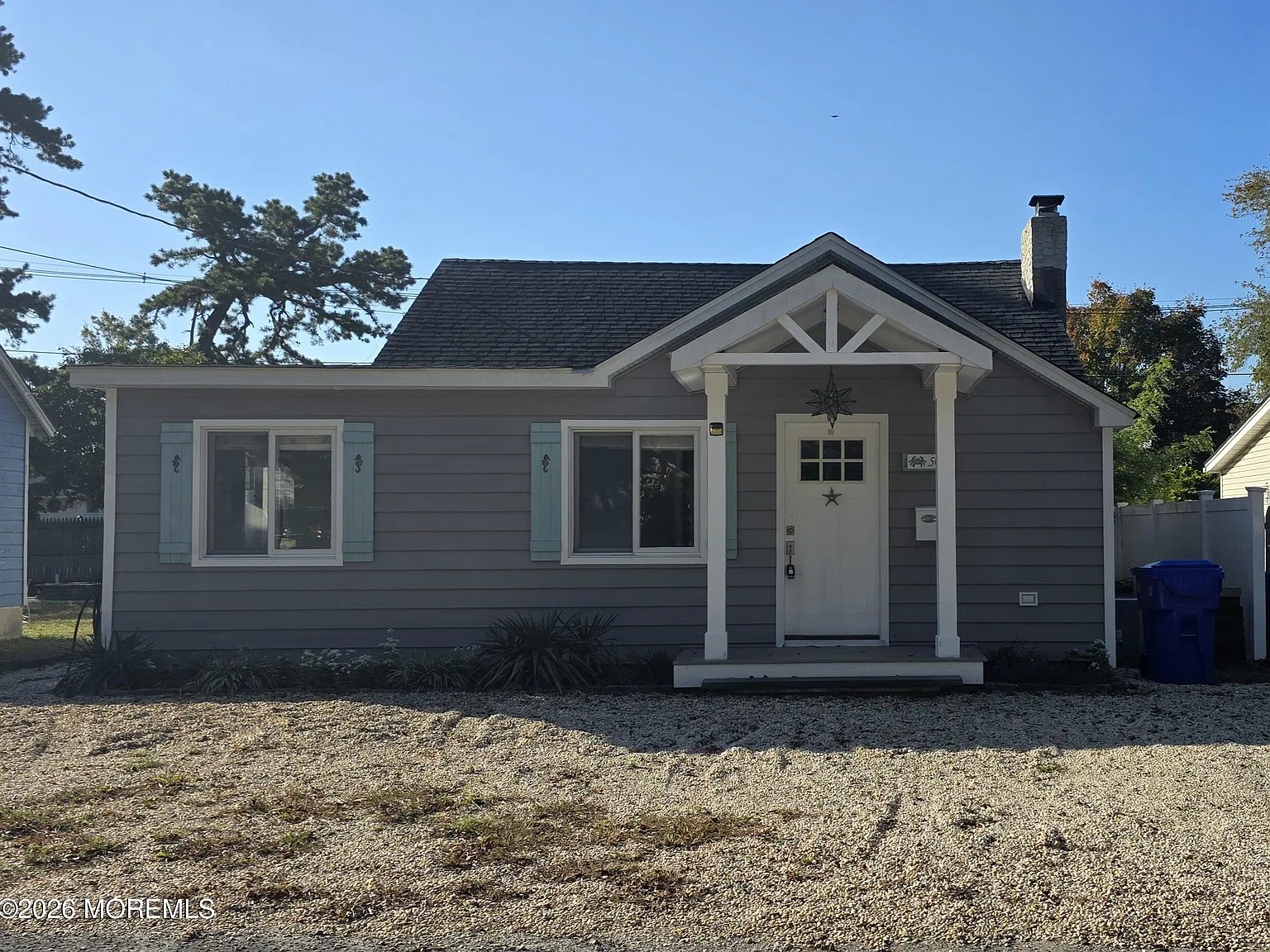 2 bed, 997 sqft, $2,700 — Photo 1