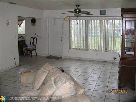 5th image of 1005 NW 128th Ter