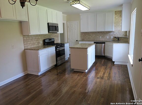 5th image of 131 Haverhill Dr