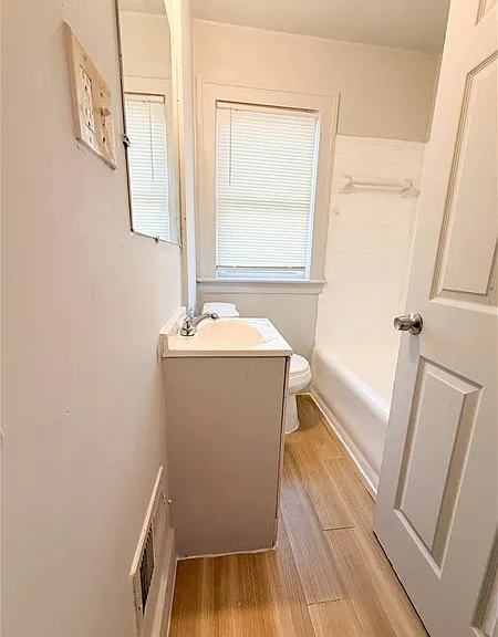 14600 Strathmoor St — Photo 9