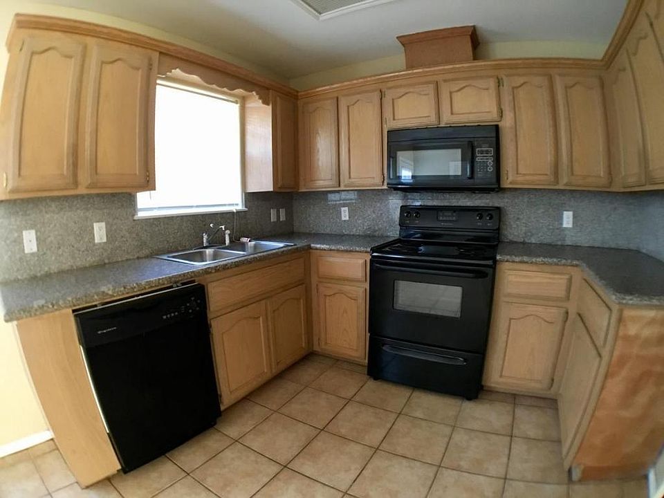 2nd image of 2123 W Western Dr APT 3