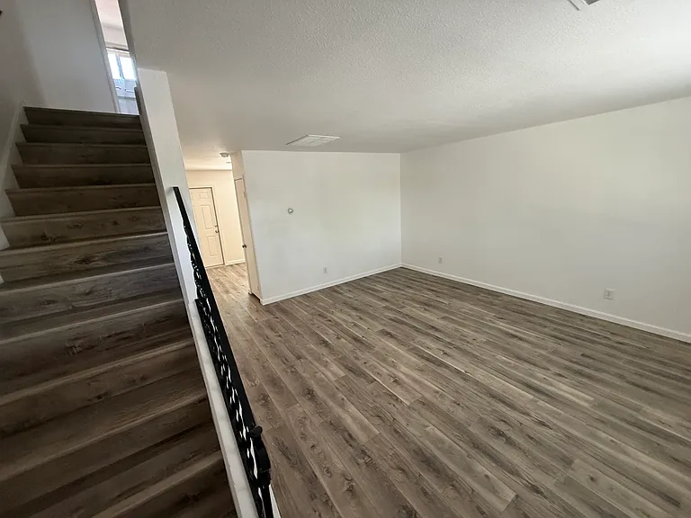 602 Rocky Hill Rd #B — Photo 6