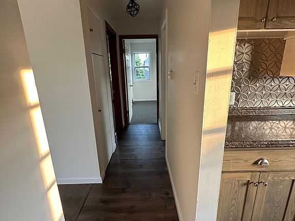 4th image of 203 W Woodside Ave Unit 2
