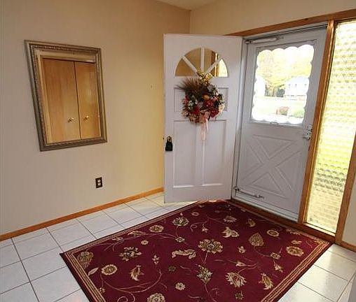 4th image of 2489 Alan Dr