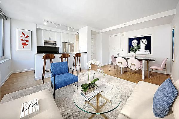 1st image of 318 W 39th St #15C