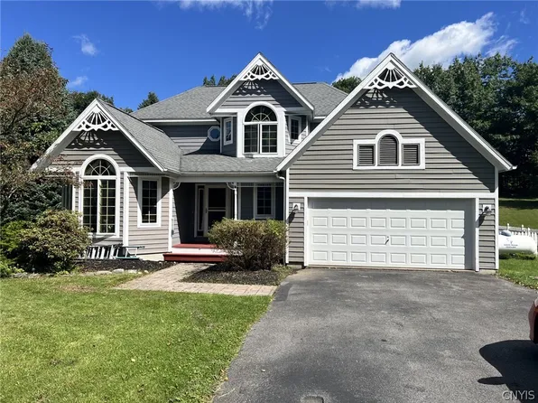 281 Frenchs Bay Rd, Tully, NY 13159
