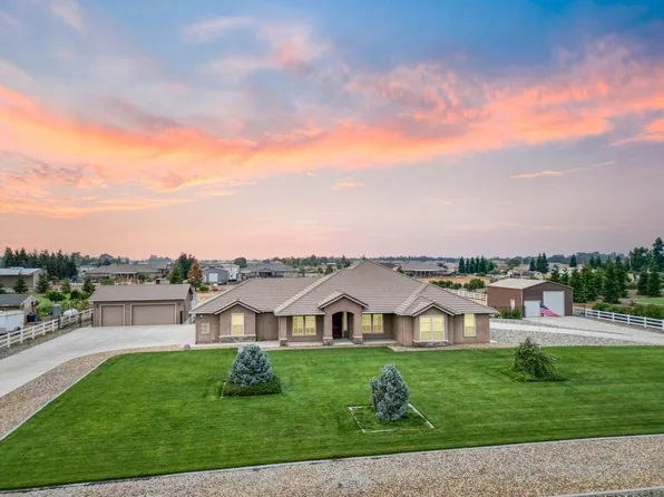 13445 Cabral Cir, Galt, CA 95632