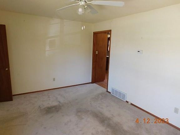 3rd image of 813 NW 58th St