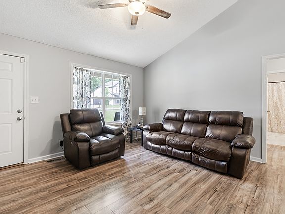 2nd image of 403 Terrier Way