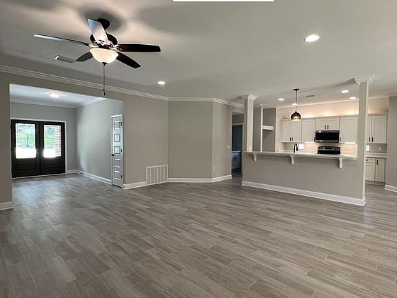 5th image of 2668 Brodie Ln