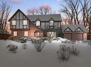 917 Merry Ln, Oak Brook, IL 60523