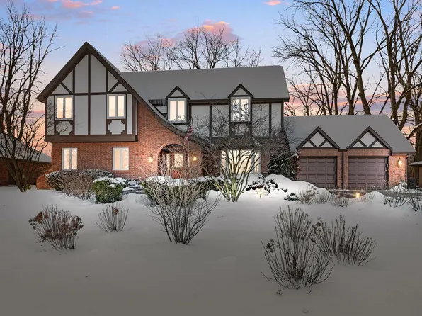 917 Merry Ln, Oak Brook, IL 60523