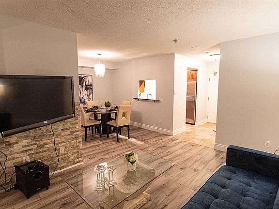 4th image of 265 Enfield Pl #1705