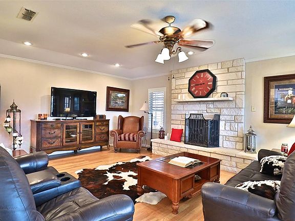 5th image of 4602 Bruce Dr