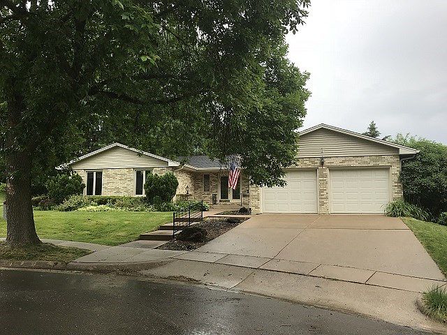 1st image of 2982 Fox Hollow Dr