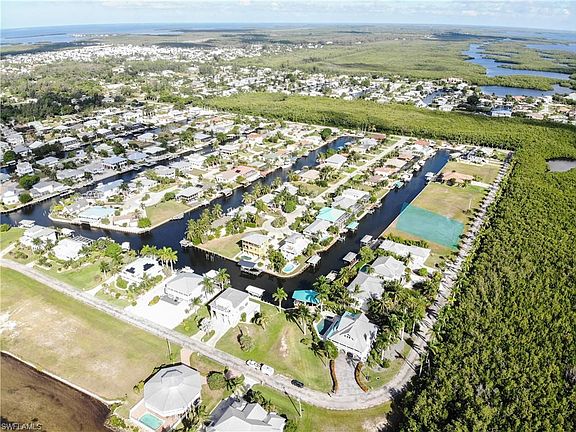 5th image of 2369 Macadamia Ln Lot 9