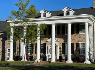 9 Stone Barn Ct, Doylestown, PA 18901