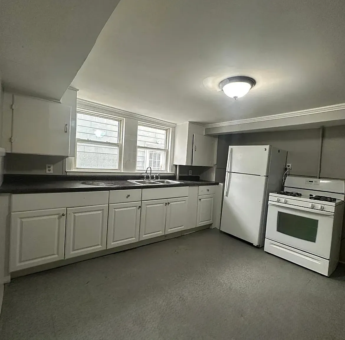 2 bed, $1,695 — Photo 2