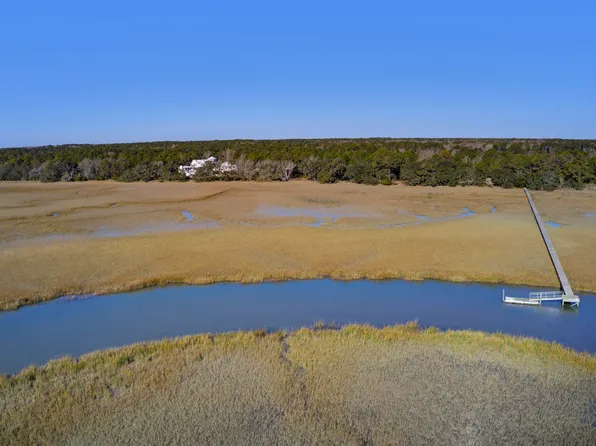 4 Morants Point Rd, Mc Clellanville, SC 29458