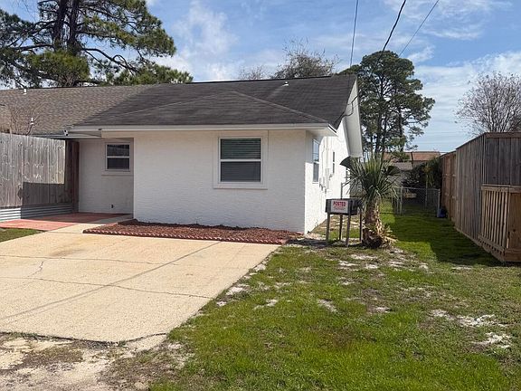 4th image of 2603 Beech St