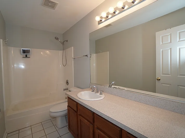 1103 N Crosby St #A — Photo 14