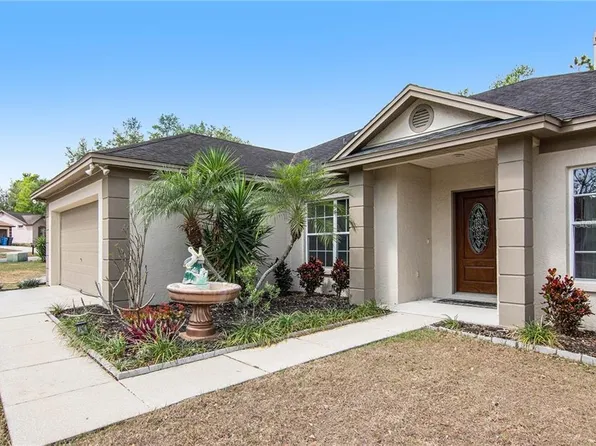 902 Greenbelt Cir, Brandon, FL 33510
