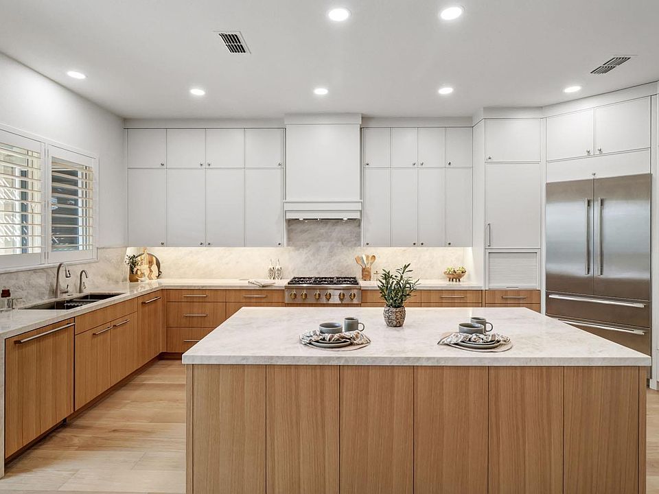 1st image of 2701 Robinson Creek Ln