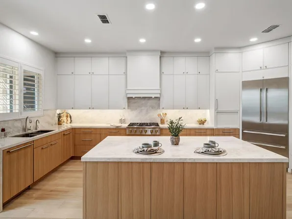 2701 Robinson Creek Ln, Elk Grove, CA 95758