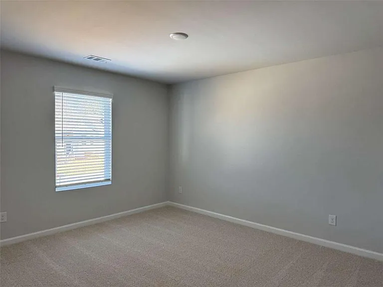 111 Woodside Ct — Photo 15